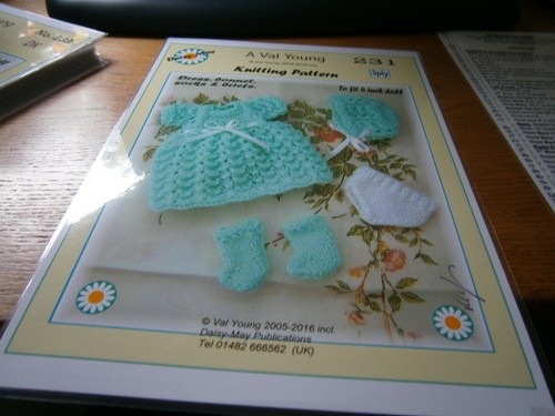 Dolls knitting pattern - pattern, 6"