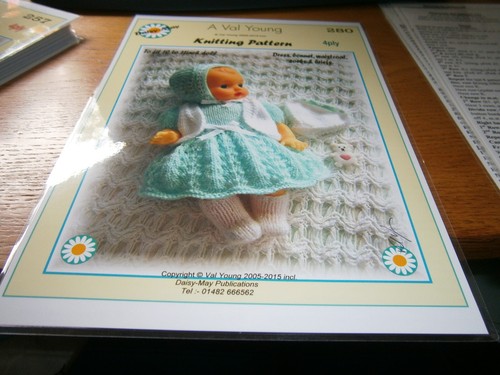 Dolls knitting pattern - dolls,