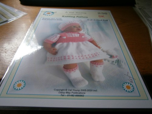 Dolls knitting pattern - dolls,