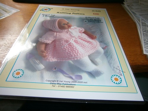 Dolls knitting pattern - 1,